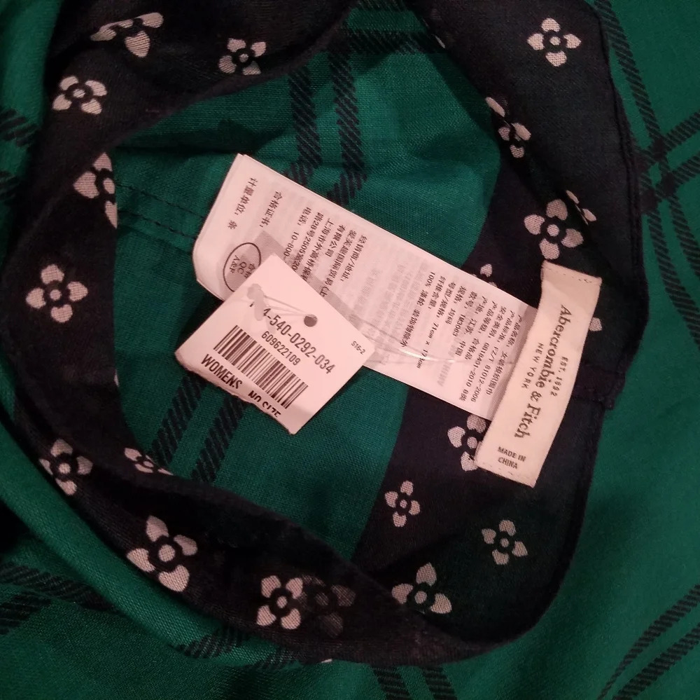 NWT Abercrombie and Fitch loop scarf - Picture 4 of 5